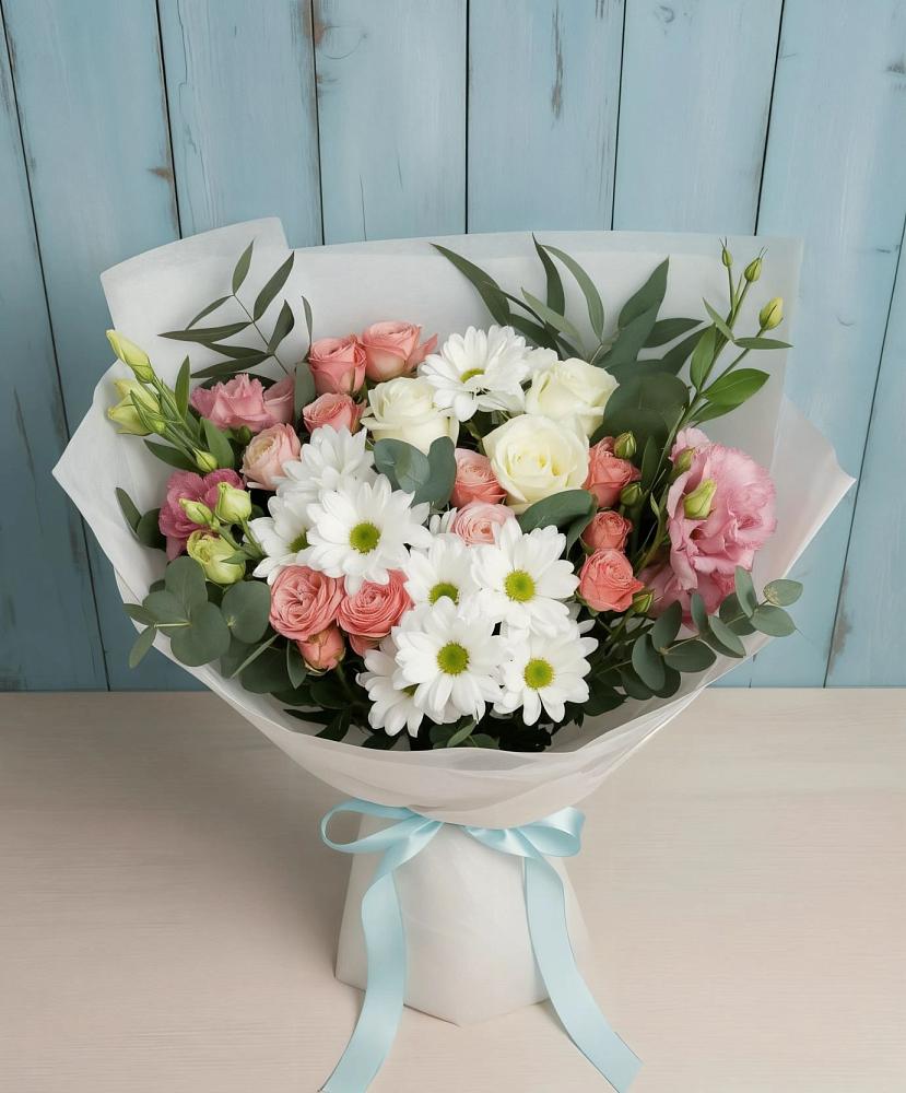 Букет цветов из: Розы, Лизиантусы и Хризантемы в Ожерелье