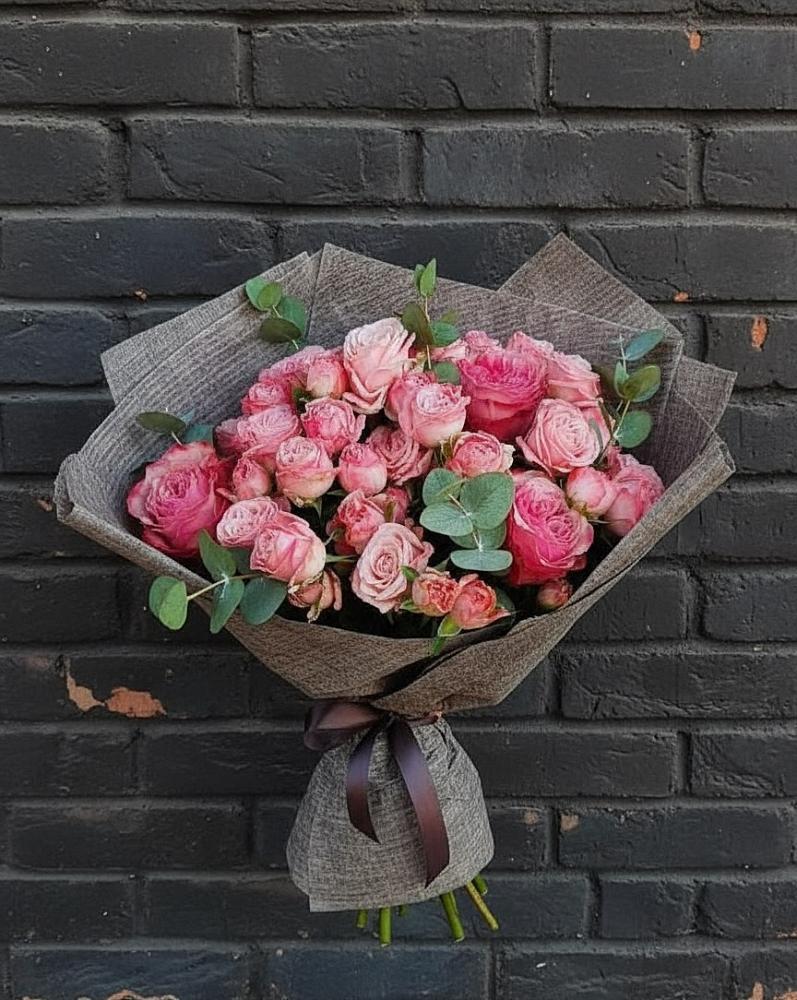 Букет цветов из: Розы в Ожерелье