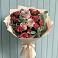Букет цветов из: Гвоздики и Розы в Ожерелье