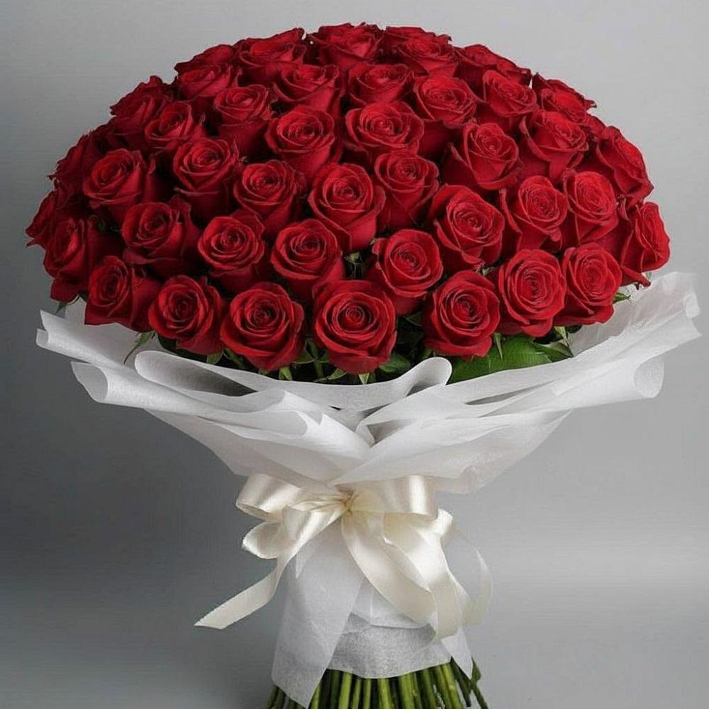 Букет 101 Красная роза Блэк Мэджик в Ожерелье