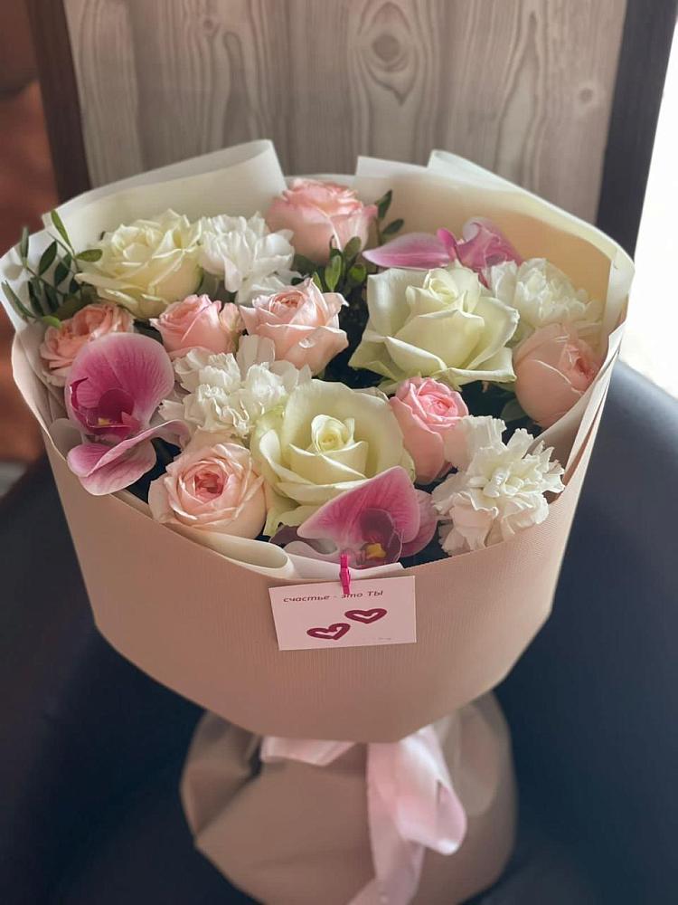 Букет цветов из: Орхидеи, Розы и Гвоздики в Ожерелье