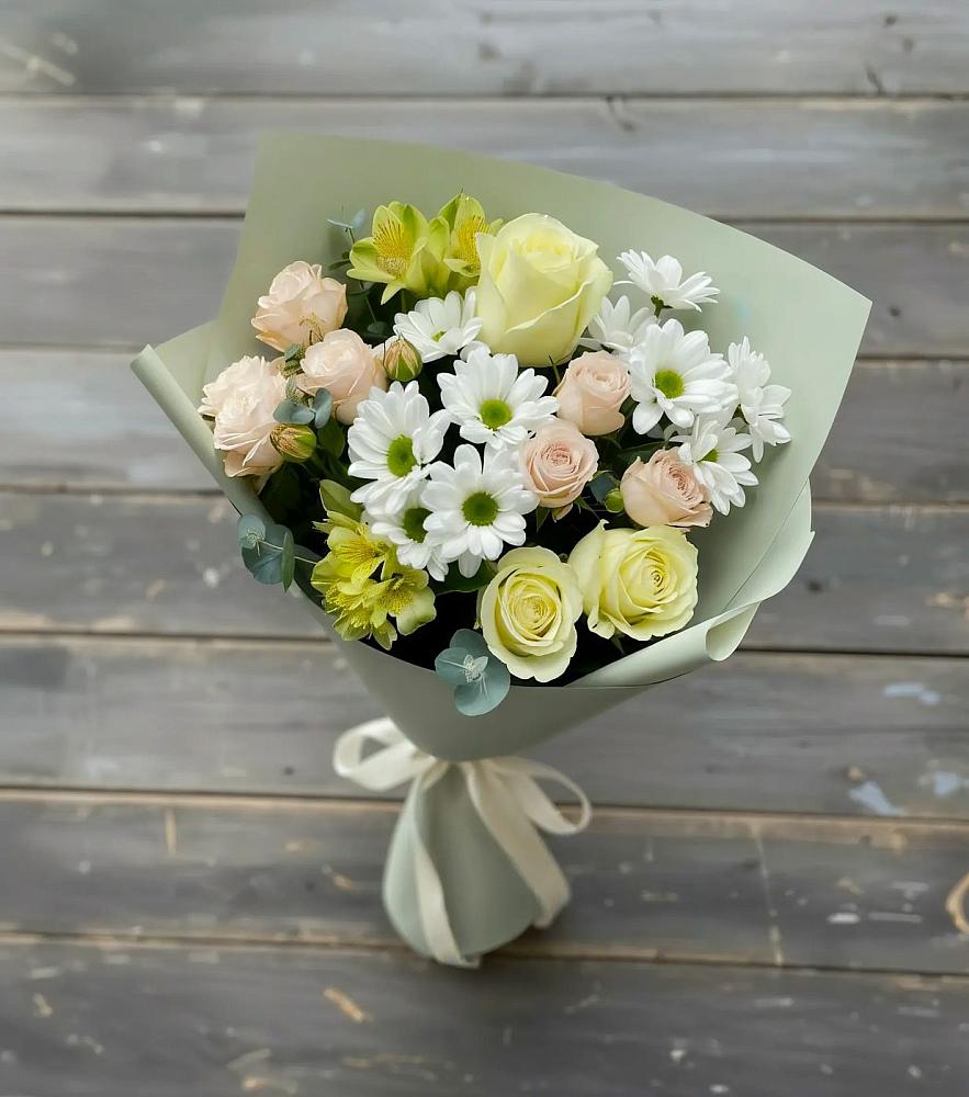 Букет цветов из: Альстромерии, Розы и Хризантемы в Ожерелье