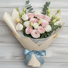 Букет цветов из:  Лизиантусы в Ожерелье