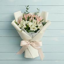 Букет цветов из:  Альстромерии в Ожерелье