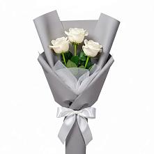 Букет 3 белые розы в Ожерелье