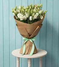 Букет цветов из:  Лизиантусы в Ожерелье