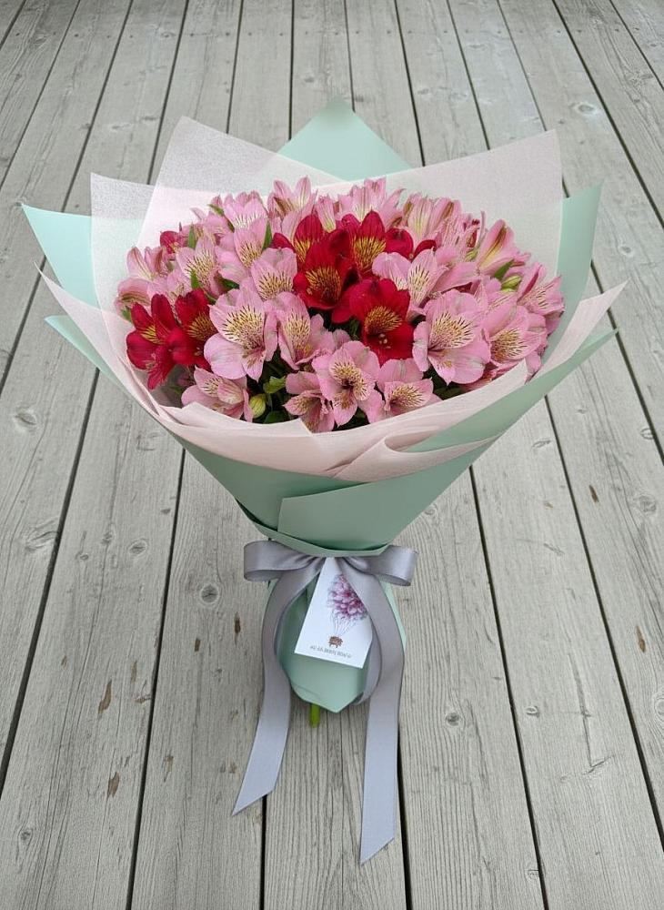 Букет цветов из: Альстромерии в Ожерелье