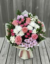 Букет цветов из:  Альстромерии, Гвоздики, Розы и Хризантемы #REPLACE_PRED# Ожерелье