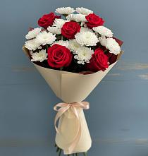 Букет цветов из:  Розы и Хризантемы в Ожерелье