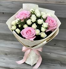 Букет цветов из:  Розы в Ожерелье