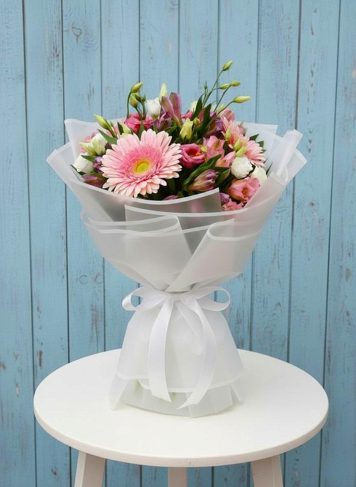 Букет цветов из: Герберы, Альстромерии и Лизиантусы в Ожерелье