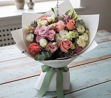 Букет цветов из:  Розы, Лизиантусы и Гвоздики в Ожерелье