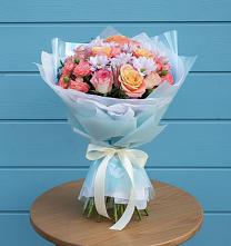 Букет цветов из:  Хризантемы и Розы в Ожерелье