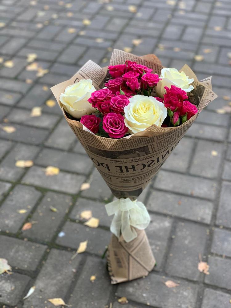 Букет цветов из: Розы в Ожерелье