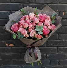 Букет цветов из:  Розы в Ожерелье