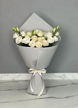 Букет цветов из:  Розы и Лизиантусы в Ожерелье